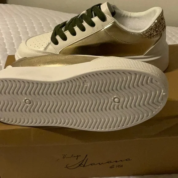 VINTAGE HAVANA Lexa Olive Star Fashion Sneaker - Picture 4 of 7